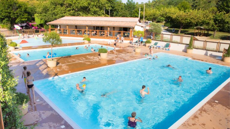 Camping avec piscine drome