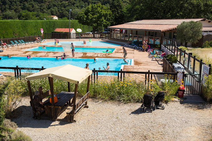 Camping vers lyon avec piscines
